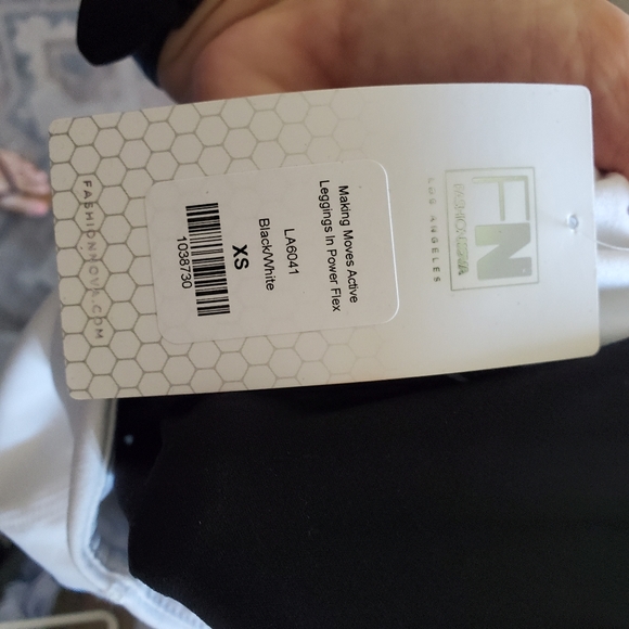 Nova Sport leggings NEW black and white sz XS color block - Picture 10 of 11